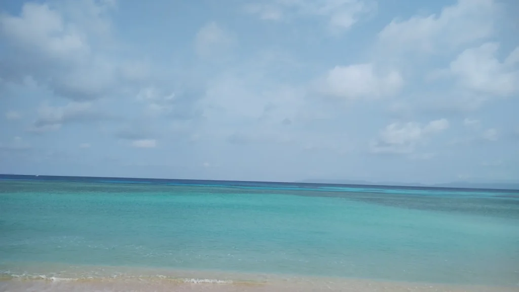 初めて訪れた波照間島のニシ浜と青い海