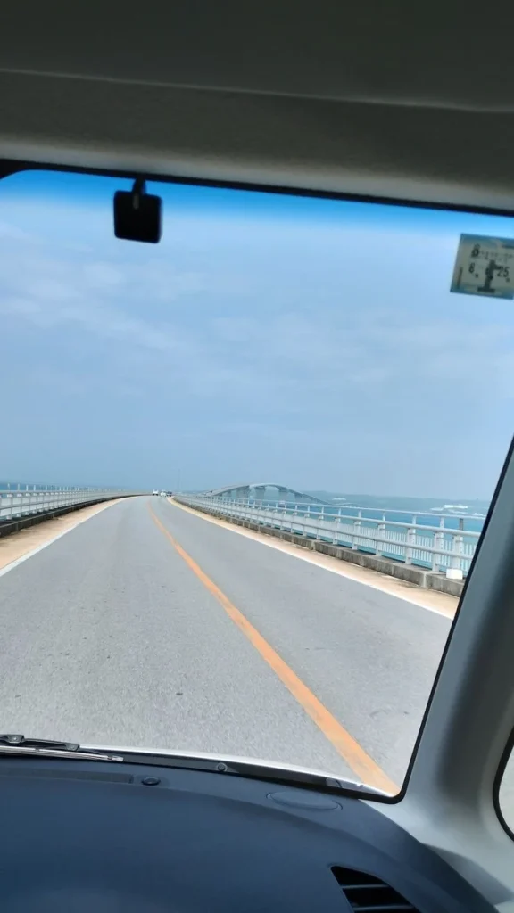 伊良部大橋を渡って伊良部島へ向かうドライブ