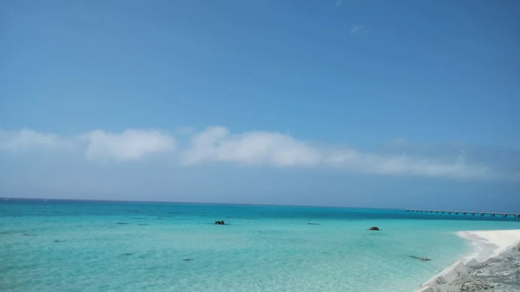 下地島17ENDの青い海