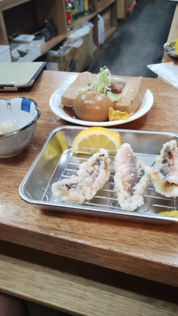 大衆酒場ヱイクラで食べた沖縄料理と酒のつまみ