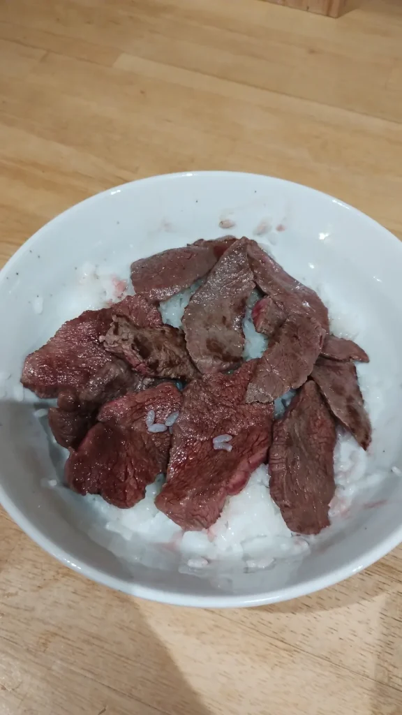宿で焼いて食べた石垣牛