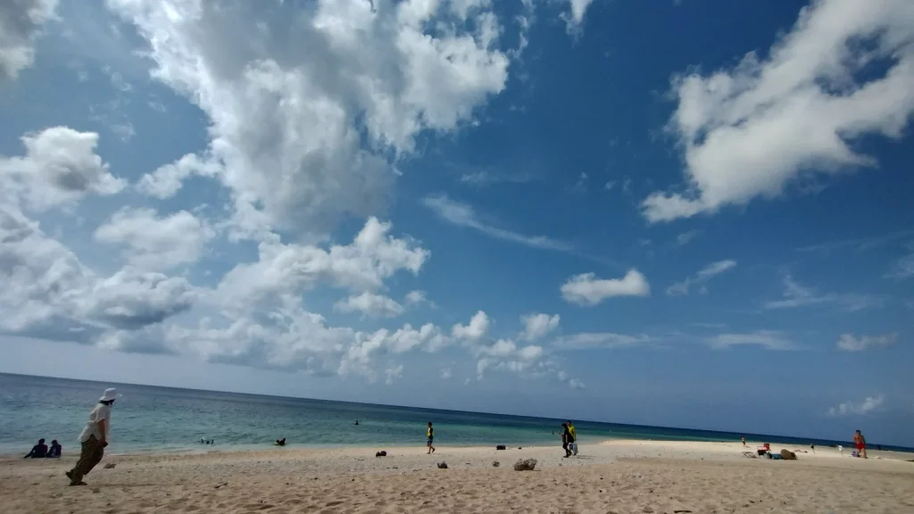 旅の最後に再訪した米原ビーチの海